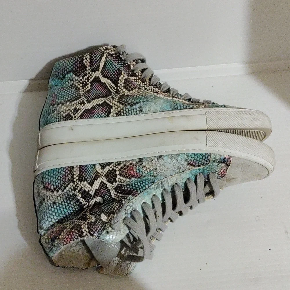 P448 Pastel Rainbow Snake Print Sneakers 38